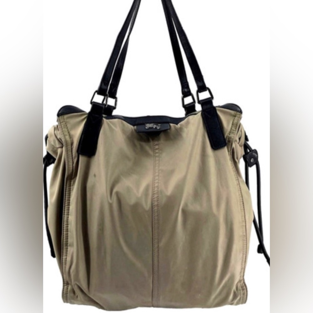 BURBERRY Buckleigh Tote